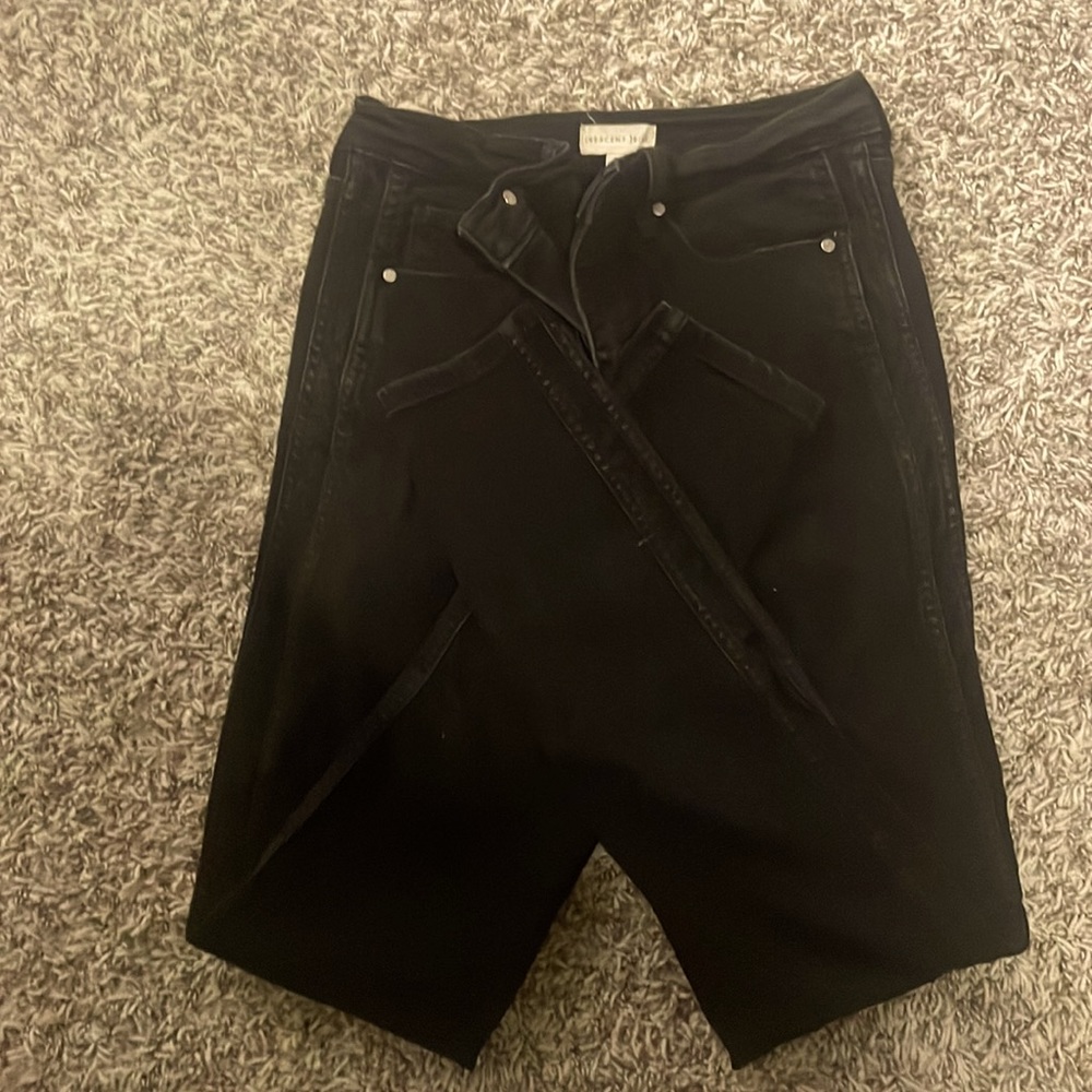 Black skinny Cresent Drive jeans size 28